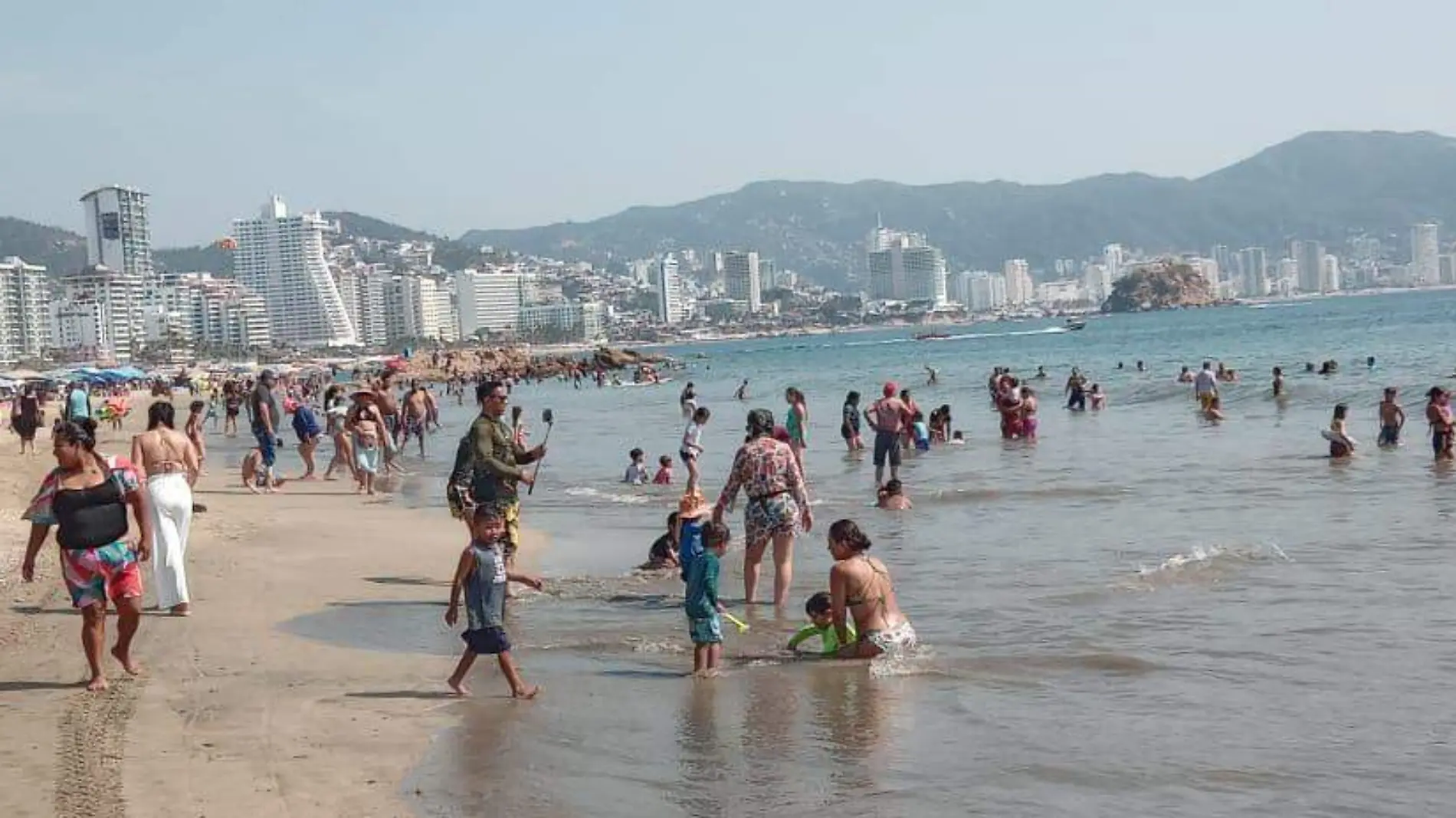 turistas en acapulco